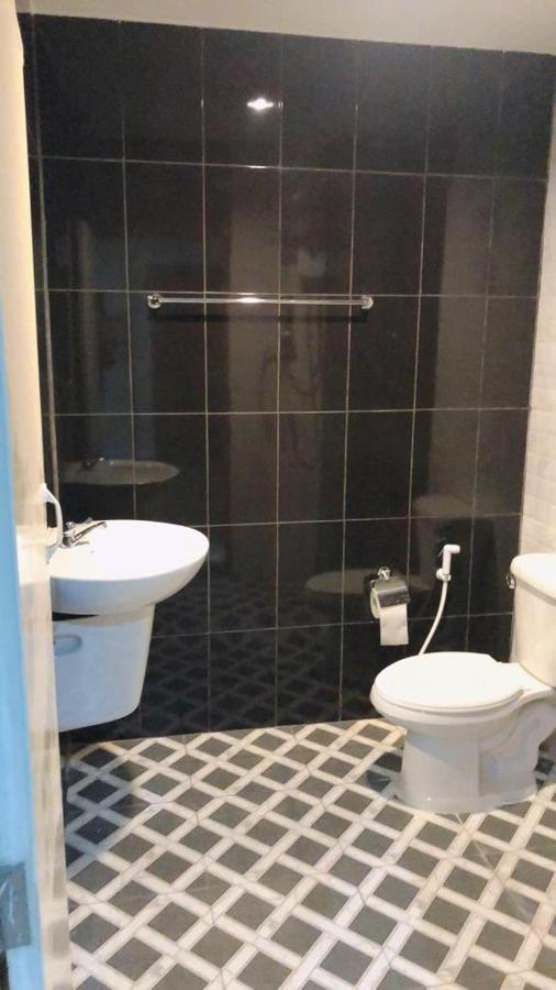 Gw Guesthouse Pattaya Exteriör bild