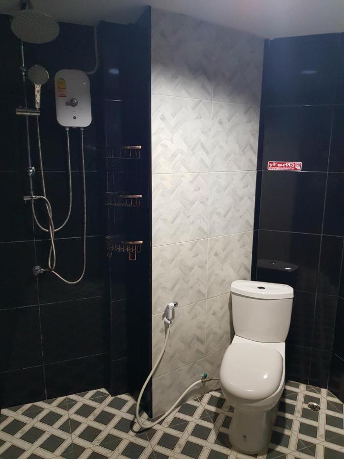 Gw Guesthouse Pattaya Exteriör bild